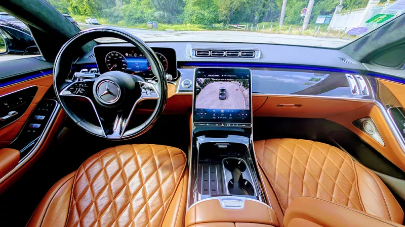 Mercedes Classe S 450 Long de location chez Vendôme Plaza à Boulogne-Billancourt