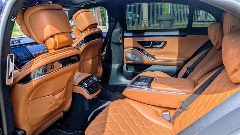 Mercedes Classe S 450 Long de location chez Vendôme Plaza à Boulogne-Billancourt