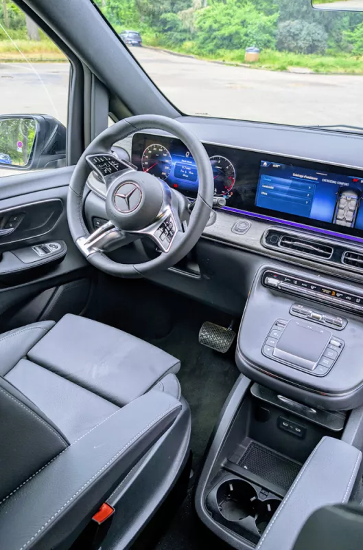 Mercedes Classe V 300 XL de location chez Vendôme Plaza à Boulogne-Billancourt