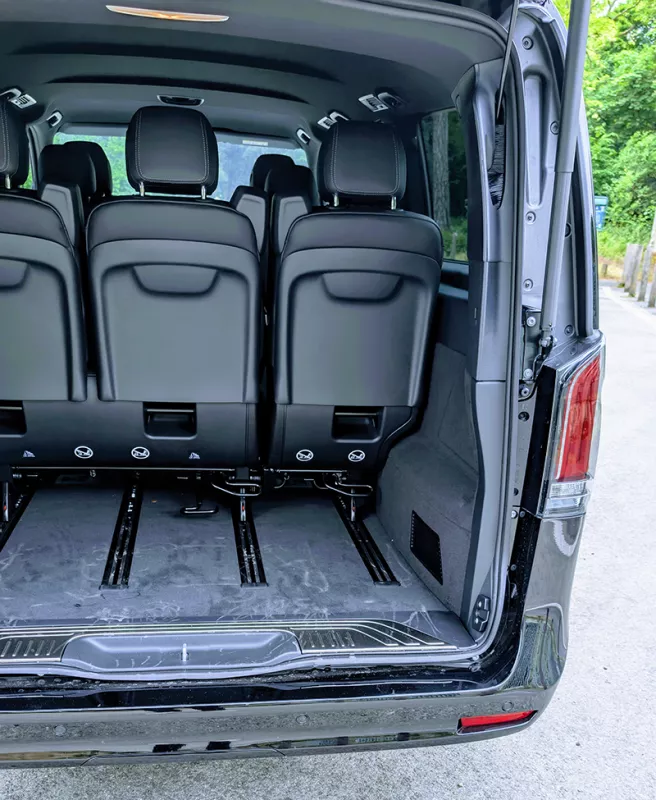 Mercedes Classe V 300 XL de location chez Vendôme Plaza à Boulogne-Billancourt