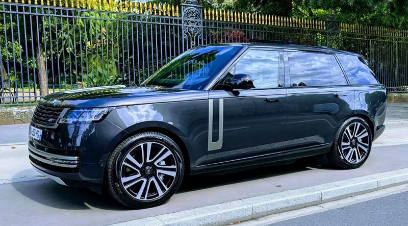 Range Rover 4.6 LWB de location chez VENDÔME PLAZA à Boulogne-Billancourt